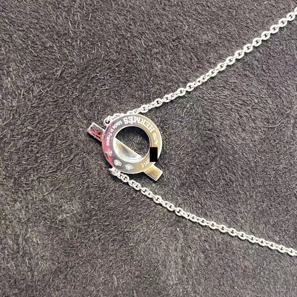 HERMES FINESSE NECKLACE WHITE GOLD