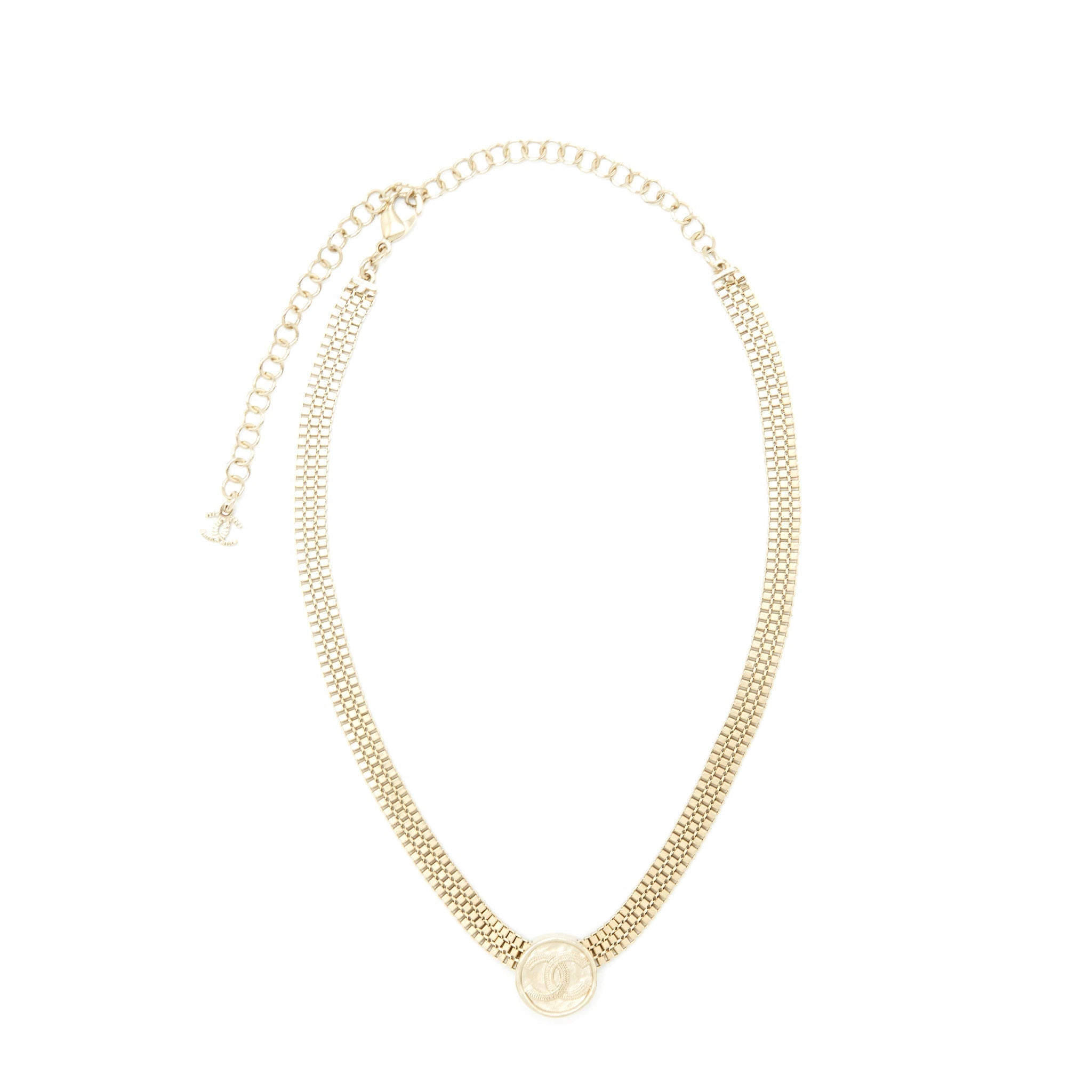 CHANEL 22P ROUND CC LOGO CHOKER GOLD TONE
