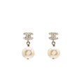CHANEL PEARL DROPPED CC LOGO EARRINGS SILVER TONE