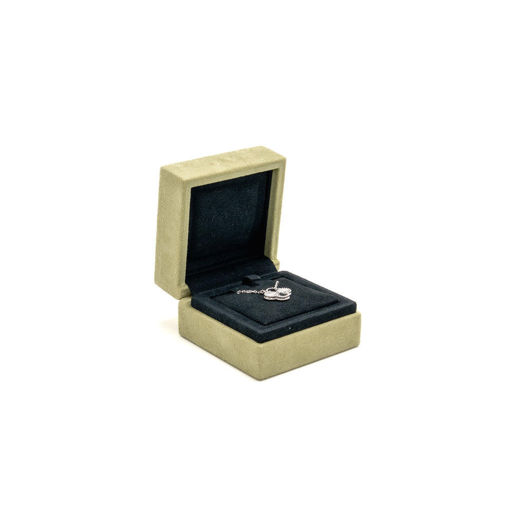 VAN CLEEF & ARPELS VINTAGE ALHAMBRA PENDANT GUILLOCHE WHITE GOLD