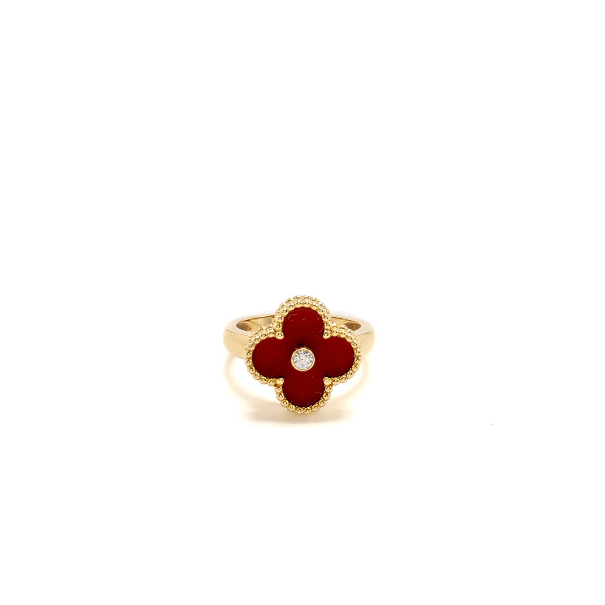 VAN CLEEF & ARPELS VINTAGE ALHAMBRA RING YELLOW GOLD, CARNELIAN, DIAMOND