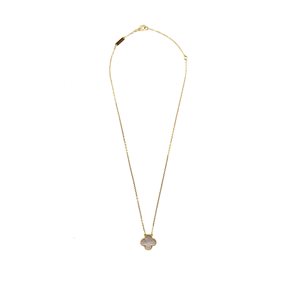 VAN CLEEF & ARPELS VINTAGE ALHAMBRA PENDANT YELLOW GOLD WHITE MOTHER OF PEARL