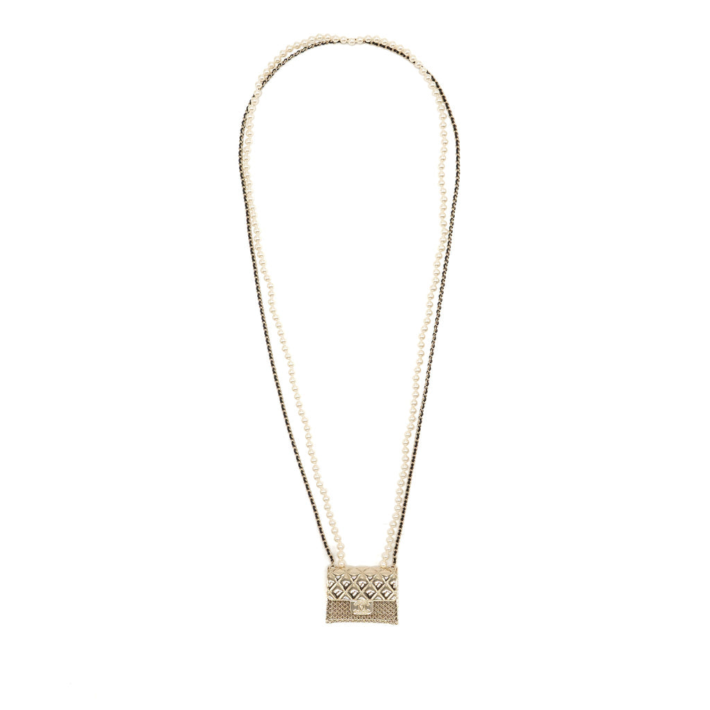 CHANEL CC FLAP BAG PENDANT LONG NECKLACE PEARL/LEATHER LIGHT GOLD TONE