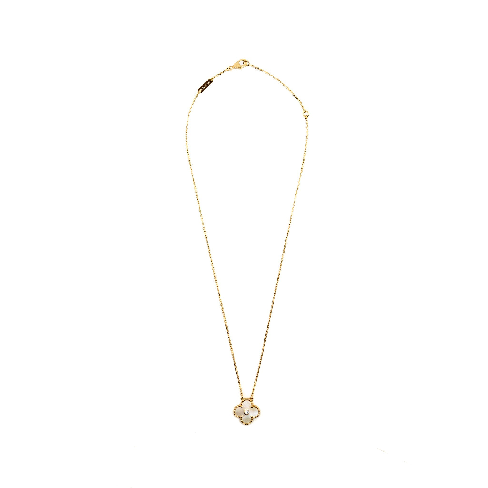VAN CLEEF & ARPELS 2018 HOLIDAY PENDANT GOLD MOTHER-OF-PEARL YELLOW GOLD WITH DIAMOND