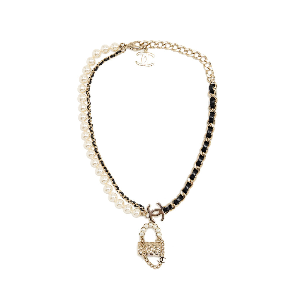 CHANEL CC MINI BAG PENDANT NECKLACE PEARL/LEATHER LIGHT GOLD TONE