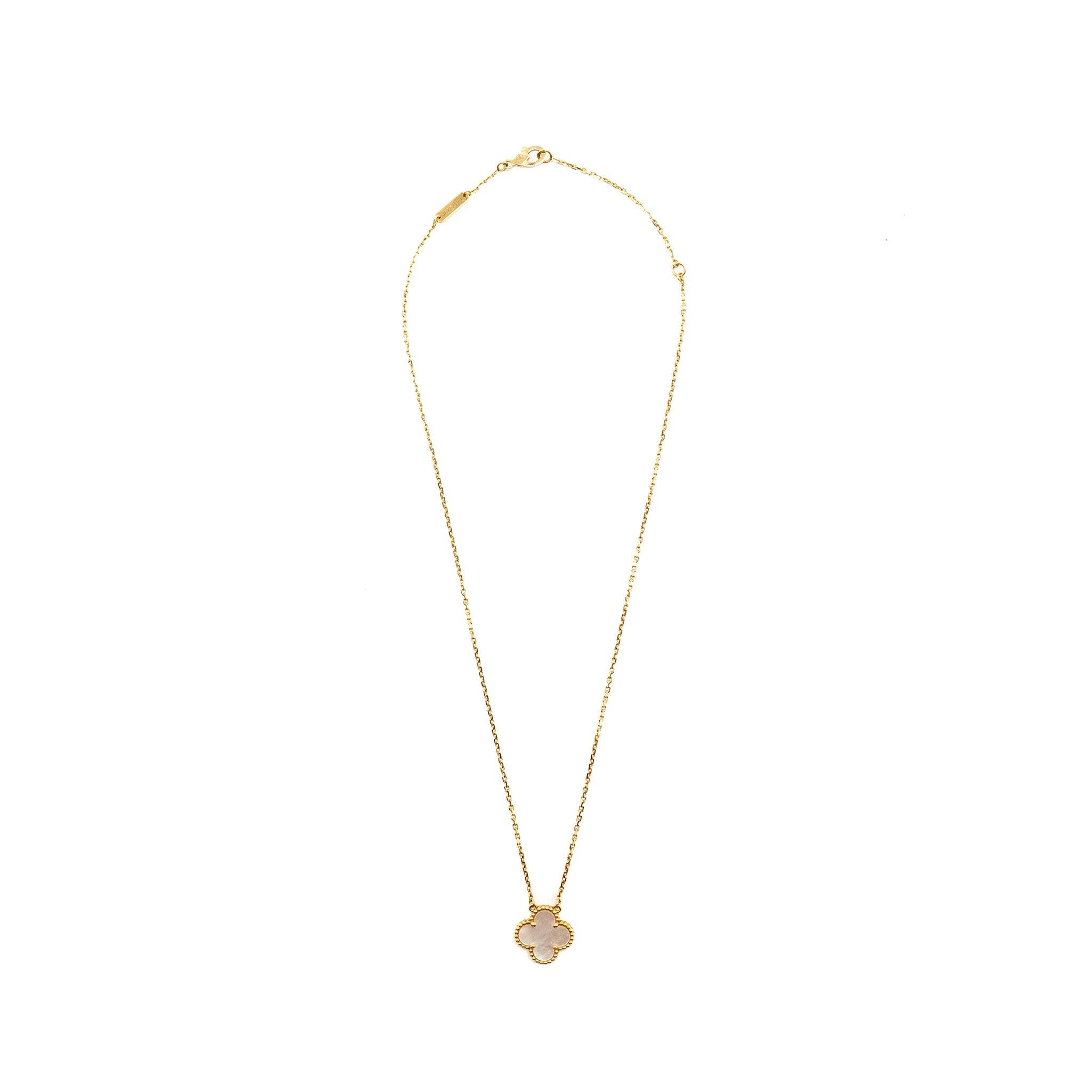VAN CLEEF & ARPELS VINTAGE ALHAMBRA PENDANT WHITE MOTHER OF PEARL YELLOW GOLD