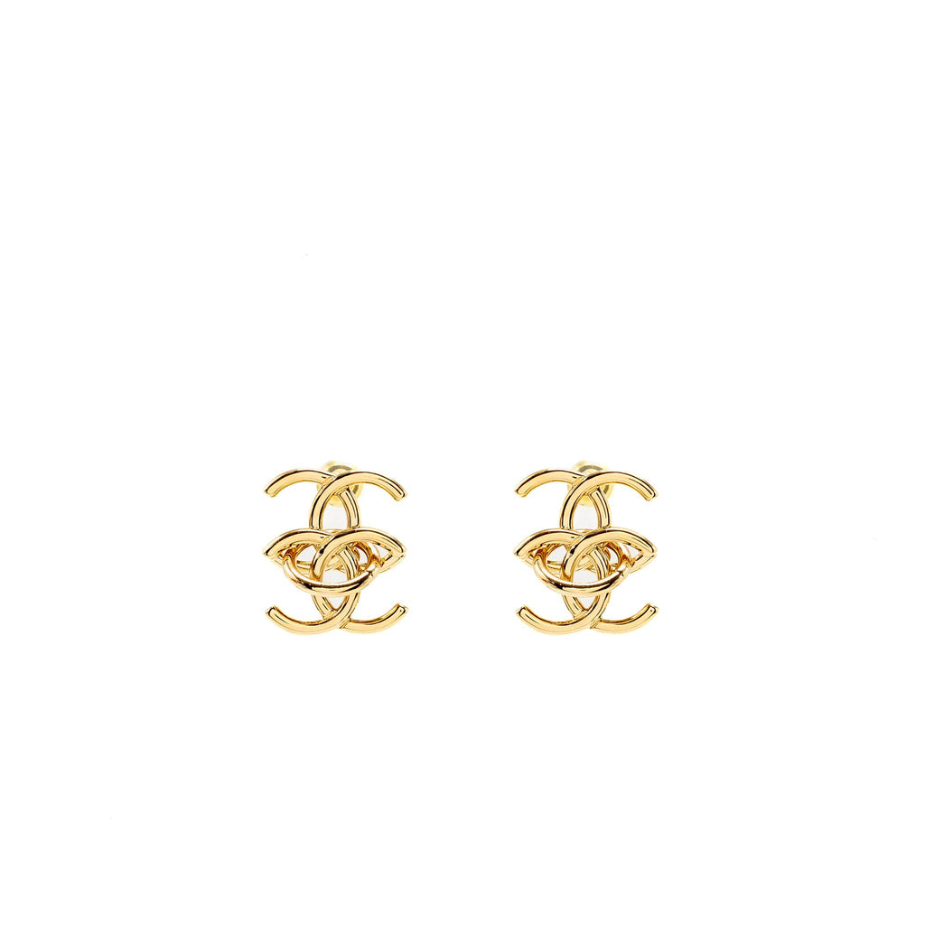 CHANEL 26A INTERLOCKING CC STUD EARRINGS GHW
