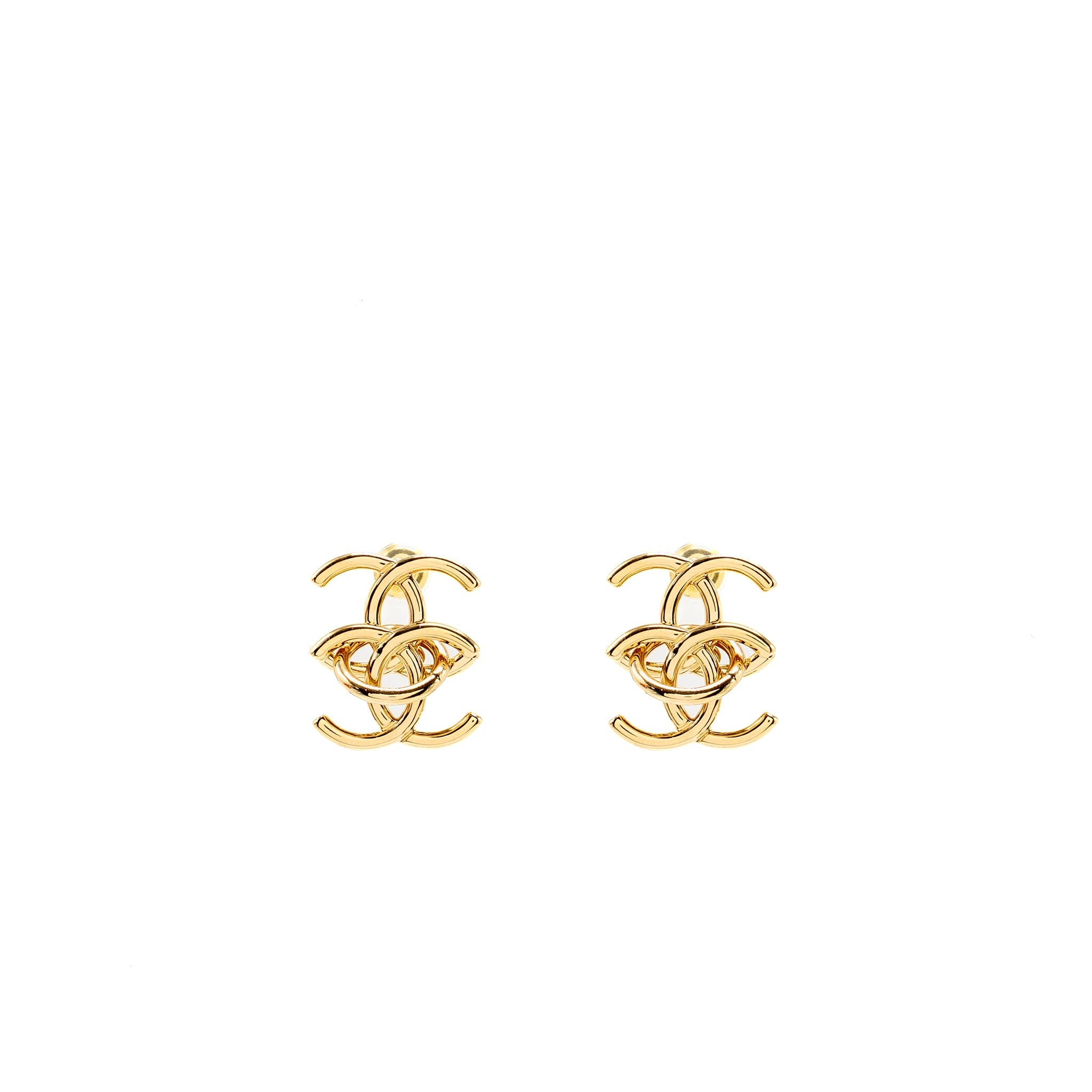 CHANEL 26A INTERLOCKING CC STUD EARRINGS GHW