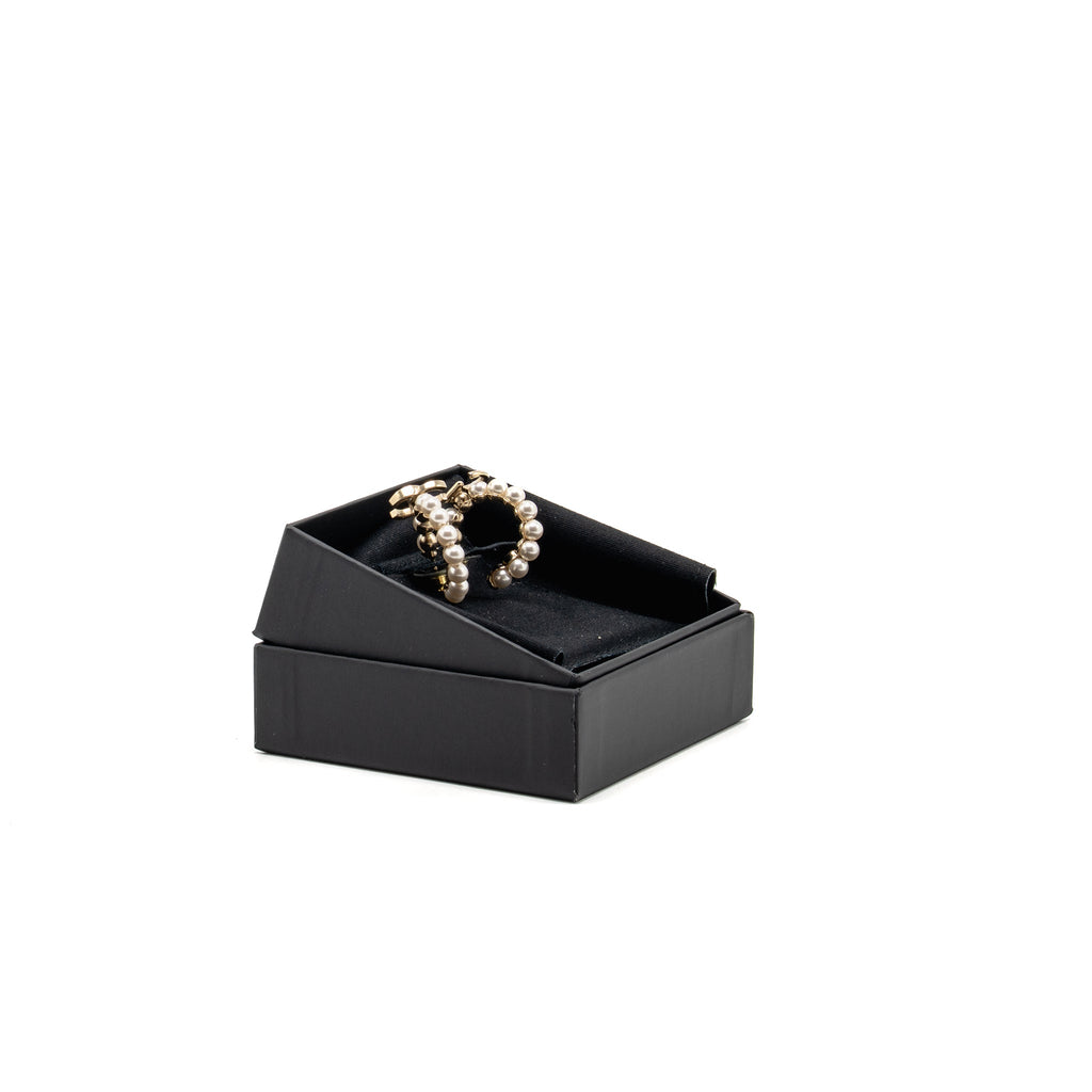 CHANEL CC AND NO 5 HOOP EARRINGS PEARL/CRYSTAL LIGHT GOLD TONE