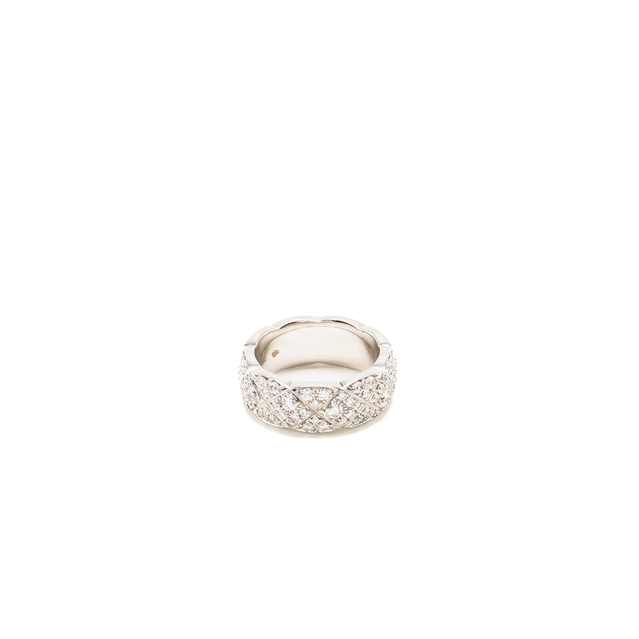 CHANEL COCO CRUSH RING QUILTED MOTIF, SMALL VERSION, WHITE GOLD/DIAMONDS