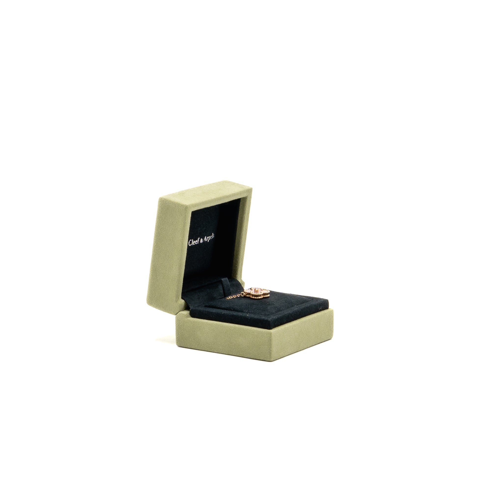 VAN CLEEF & ARPELS 2025 HOLIDAY VINTAGE ALHAMBRA PENDANT, ROSE GOLD, PINK MOTHER OF PEARL, DIAMOND