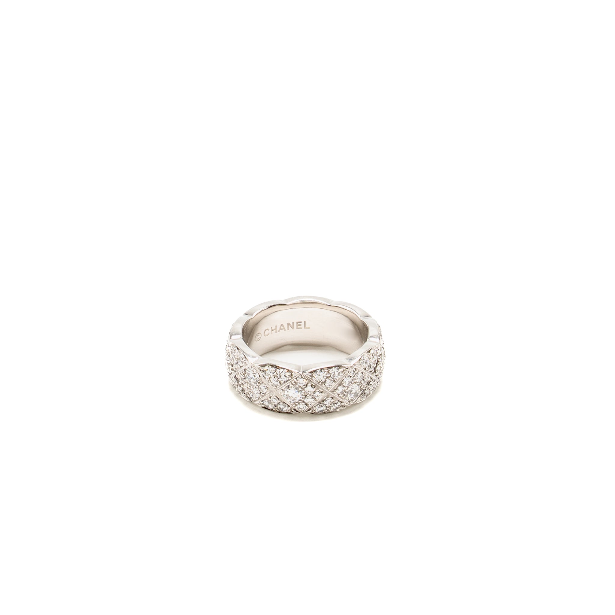 CHANEL COCO CRUSH RING QUILTED MOTIF, SMALL VERSION, WHITE GOLD/DIAMONDS