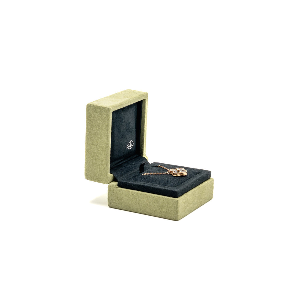 VAN CLEEF & ARPELS 2023 HOLIDAY LIMITED PENDANT SILVER OBSIDIAN / ROSE GOLD / DIAMOND