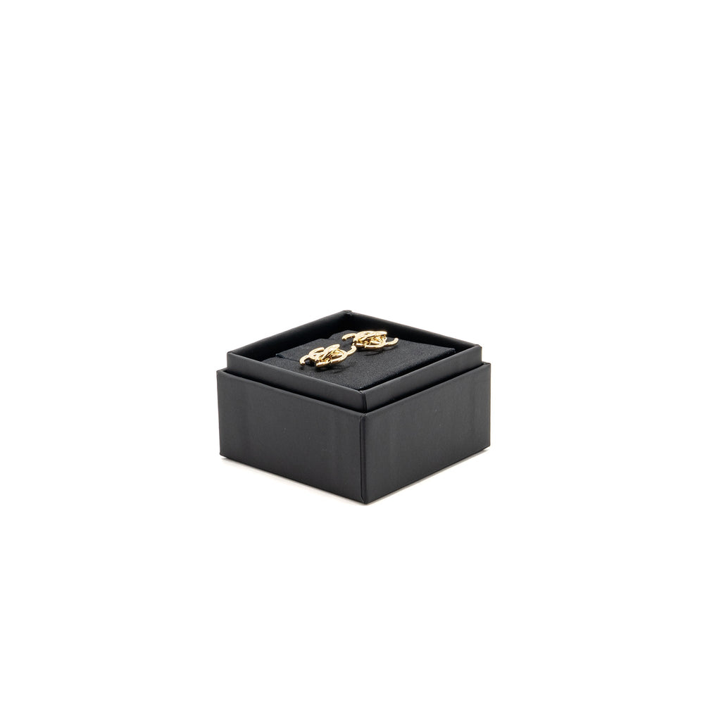 CHANEL 26A INTERLOCKING CC STUD EARRINGS GHW