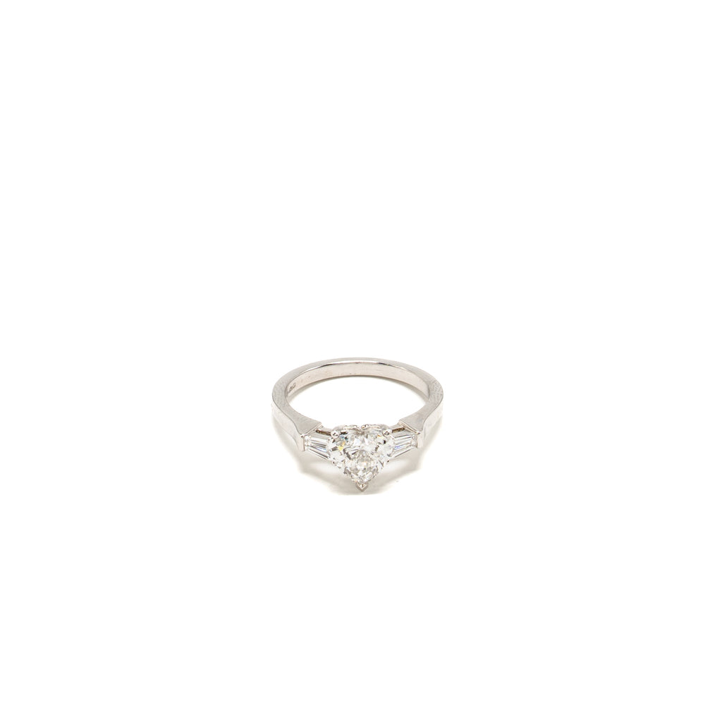 GRAFF PROMISE HEATER SHAPE DIAMOND ENGAGEMENT RING, 1.01 CARAT, E COLOR, VS1, PLATINUM