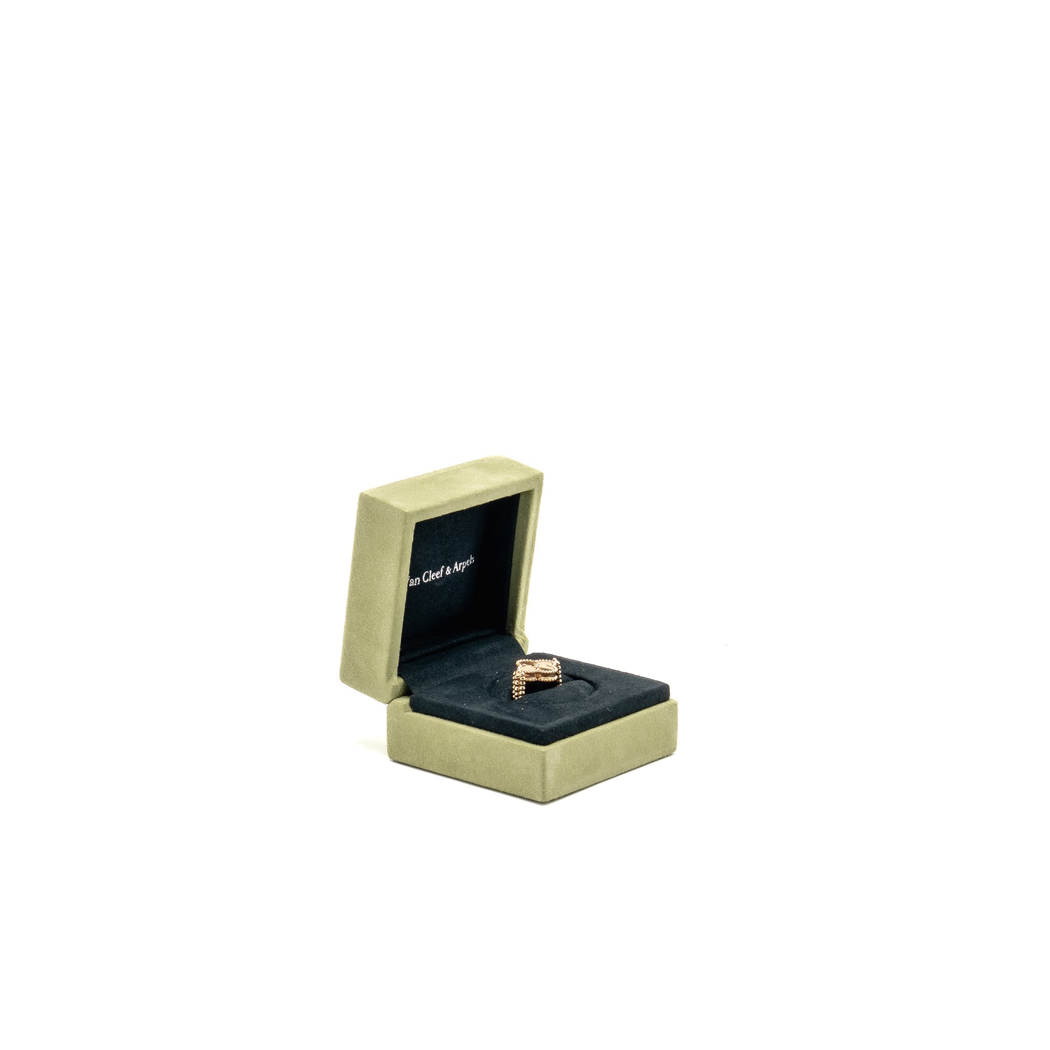 VAN CLEEF AND ARPELS VINTAGE ALHAMBRA REVERSIBLE RING 18K ROSE GOLD, CARNELIAN, DIAMOND
