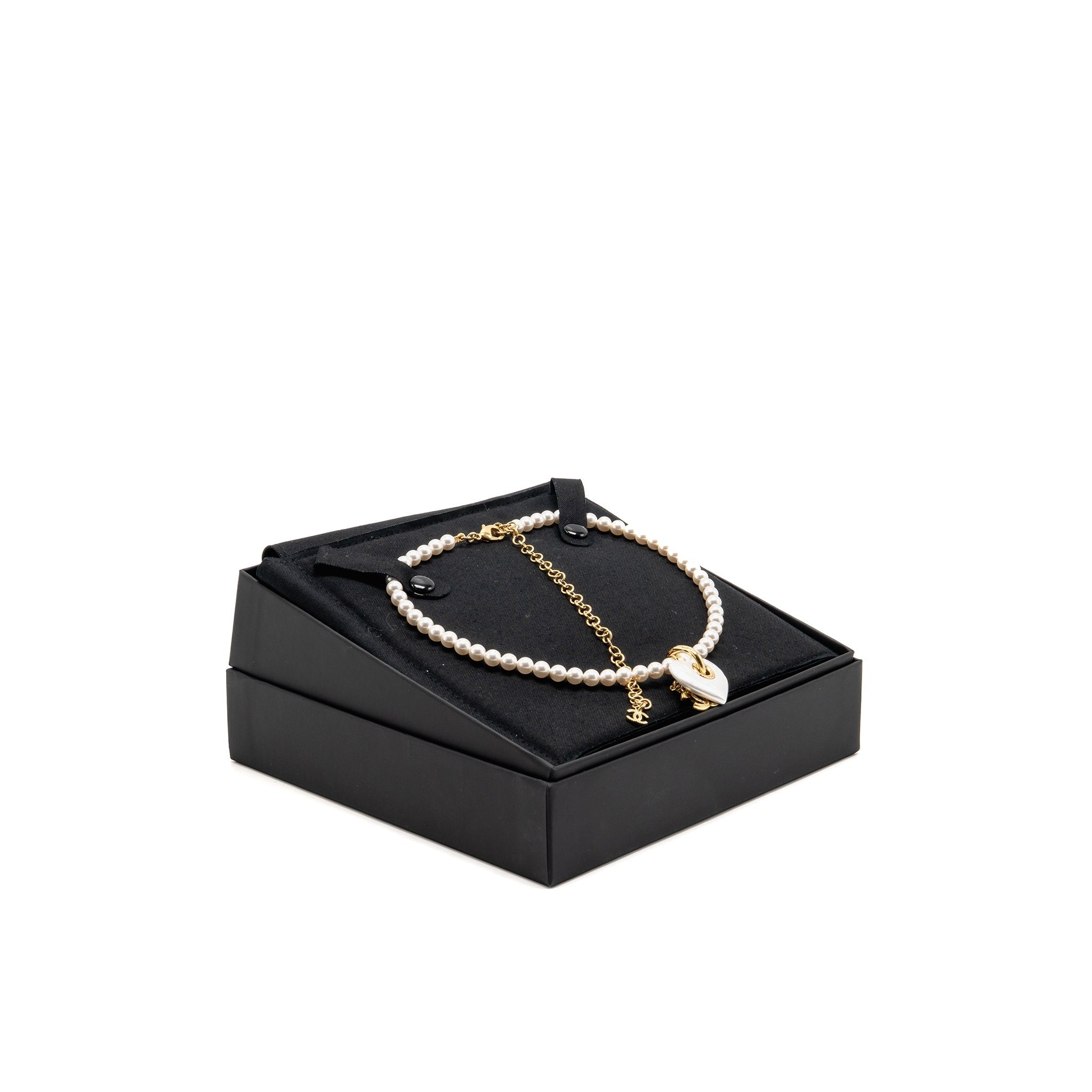 CHANEL 24S CC LOGO DROPPED/HEART/PEARL CHOCKER/NECKLACE GOLD TONE