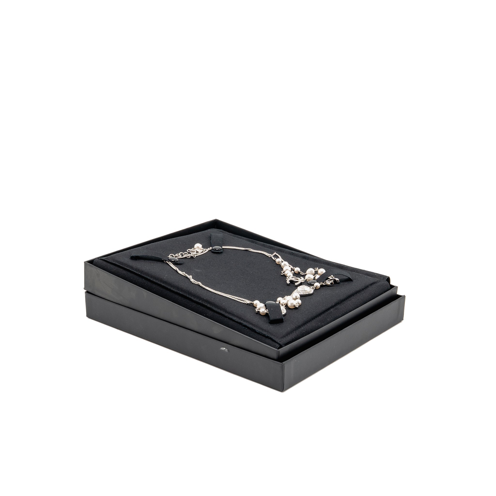 CHANEL CRYSTAL HEART SHAPE/PEARL LONG NECKLACE SILVER TONE