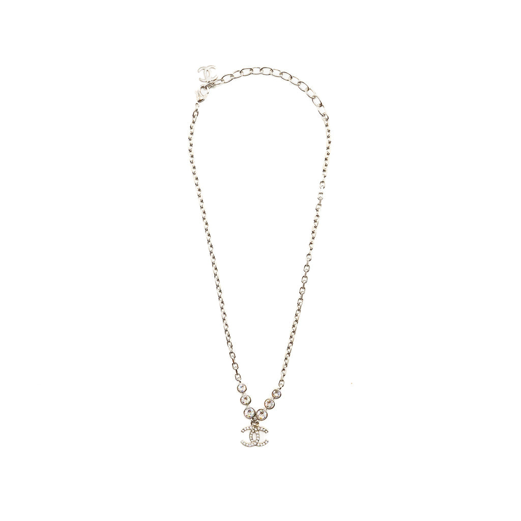 CHANEL 21B CC DROP NECKLACE CRYSTAL SILVER TONE