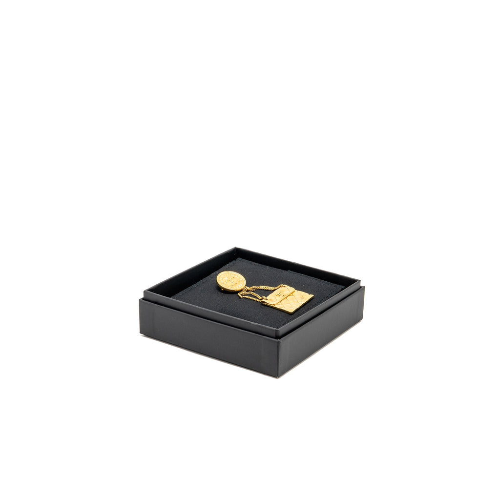 CHANEL VINTAGE CC FLAP BAG DROP COIN BROOCH GOLD TONE