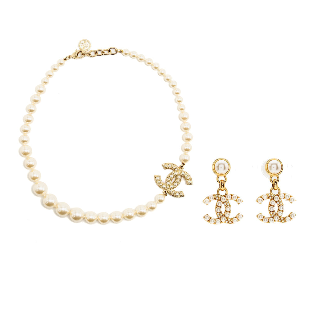 CHANEL CC PEARL AND COCO CHARM NECKLACE/CHOKER AND EARRINGS CRYSTAL GOLD TONE (SELL IN SET)