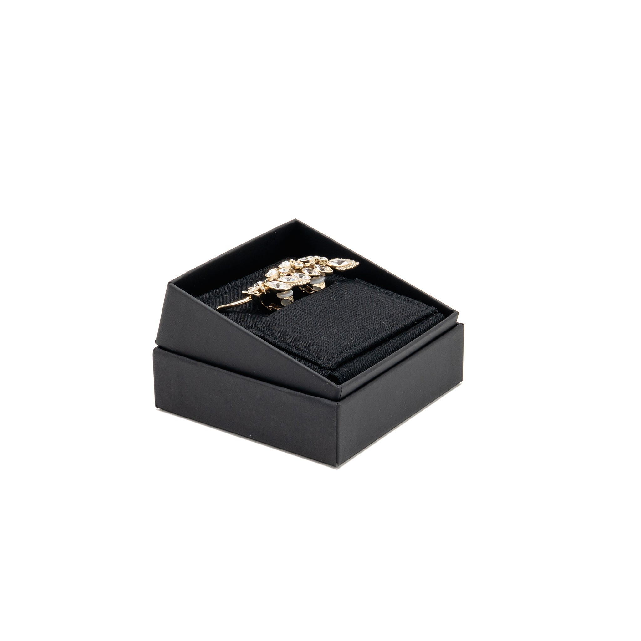 CHANEL CC LOGO CRYSTAL LEAF SINGLE EAR CLIPS LIGHT GOLD TONE