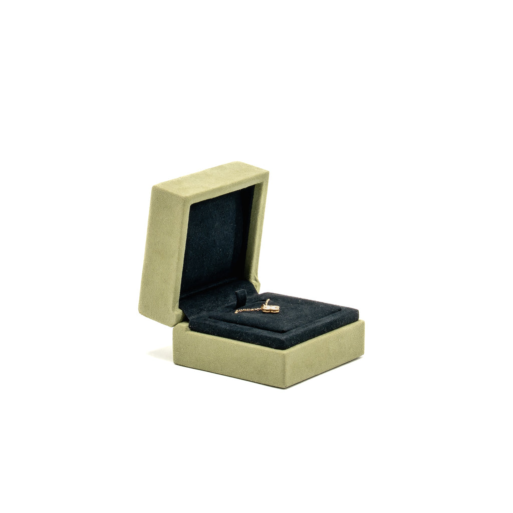 VAN CLEEF & ARPELS SWEET ALHAMBRA PENDANT WHITE MOTHER OF PEARL YELLOW GOLD