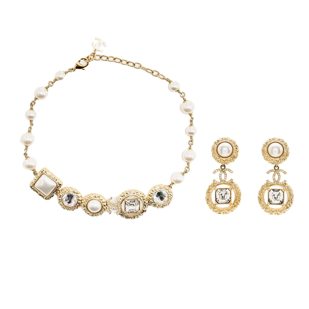CHANEL CC DROP NECKLACE/CHOKER AND EARRINGS PEARL/CRYSTAL GOLD TONE (SELL IN SET)