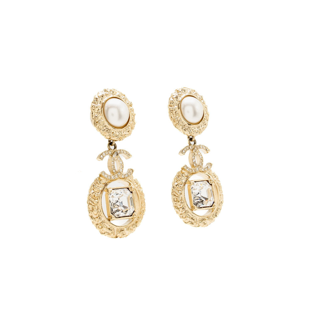 CHANEL CC DROP NECKLACE/CHOKER AND EARRINGS PEARL/CRYSTAL GOLD TONE (SELL IN SET)