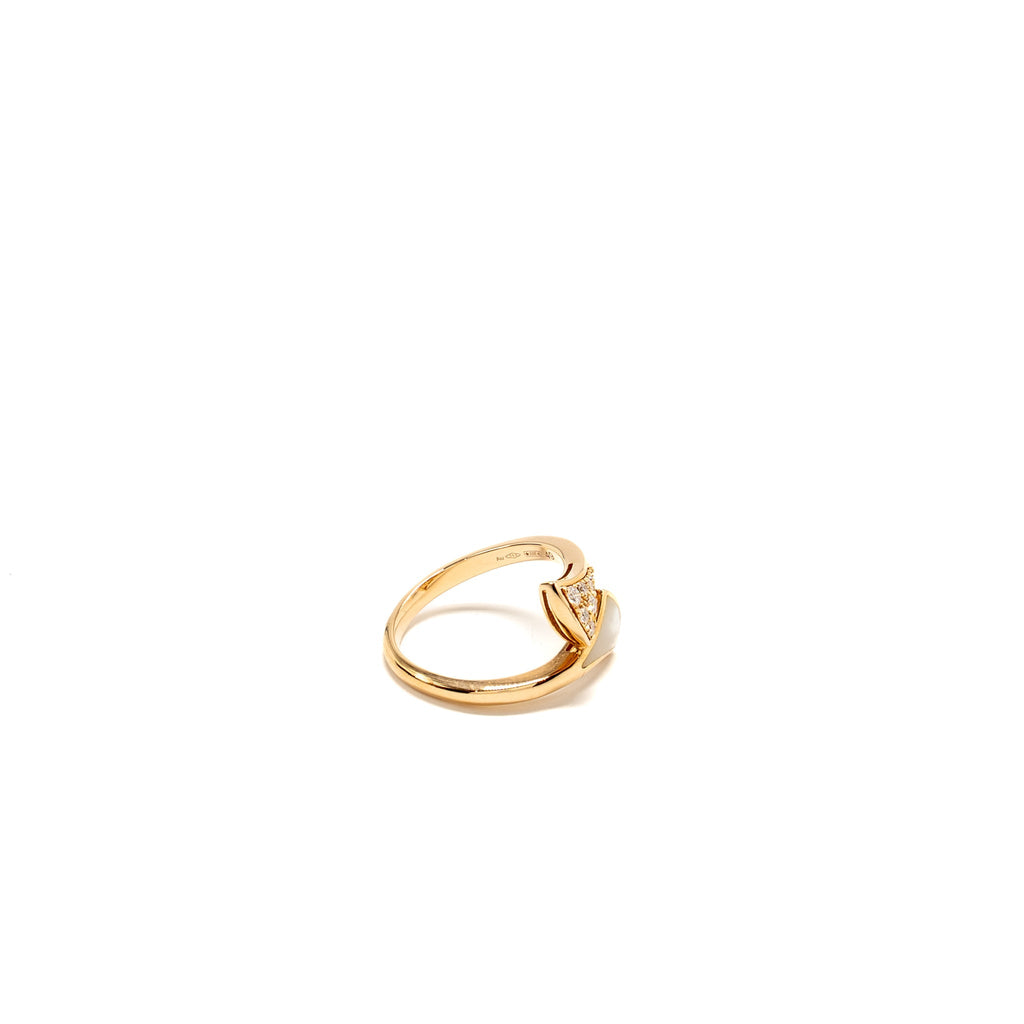 BVLAGRI DIVAS’ DREAM RING ROSE GOLD, MOTHER-OF-PEARL, DIAMONDS