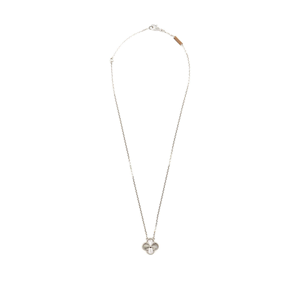 VAN CLEEF & ARPELS VINTAGE ALHAMBRA PENDANT GUILLOCHE WHITE GOLD