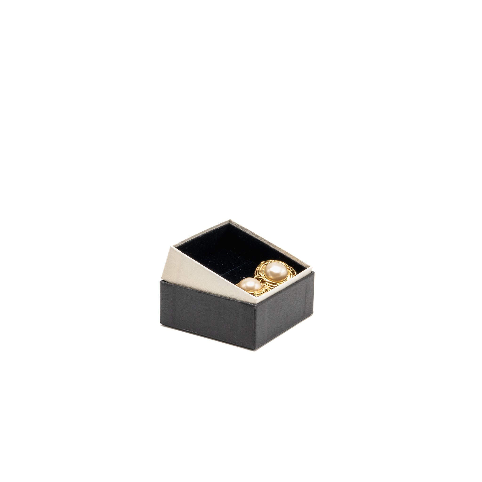 CHANEL VINTAGE CC PEARL EAR CLIPS GOLD TONE