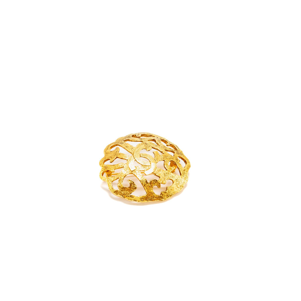 CHANEL VINTAGE FILIGREE CAMELLIA BROOCH WITH FLOWER CC LOGO EAR CLIPS GOLD PLATED GHW (SELL IN A SET)