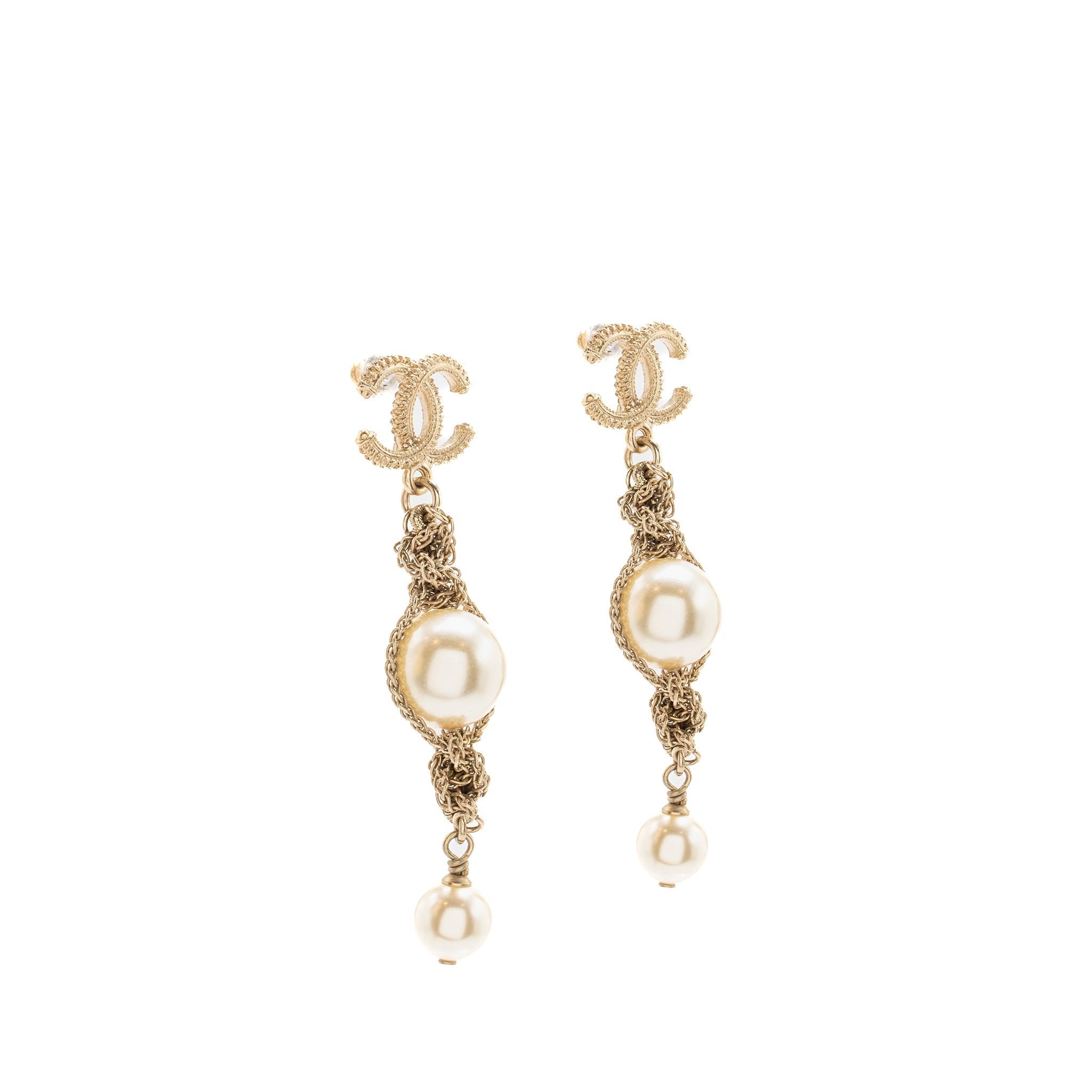 CHANEL CHAIN/PEARL DROPPED CC LOGO EARRINGS GOLD TONE