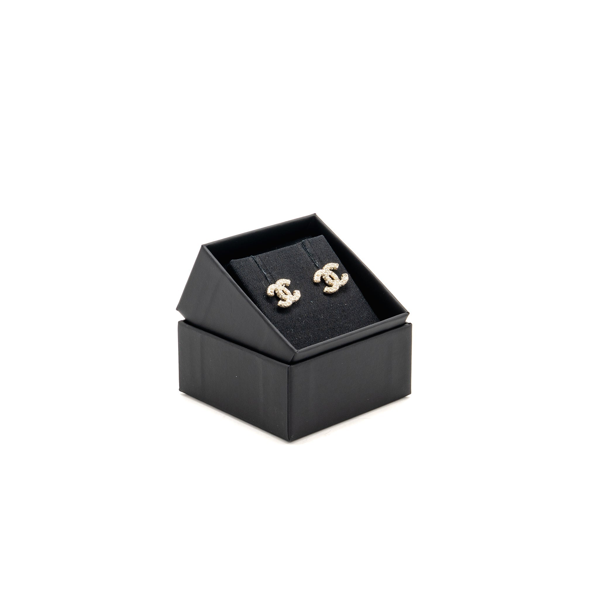 CHANEL PEARL CC LOGO EARRINGS GOLD TONE