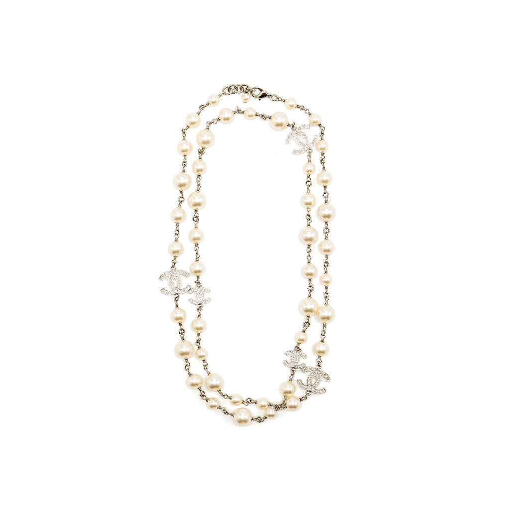 CHANEL PEARL AND CC LOGO WITH CRYSTAL LONG NECKLACE SILVER TONE