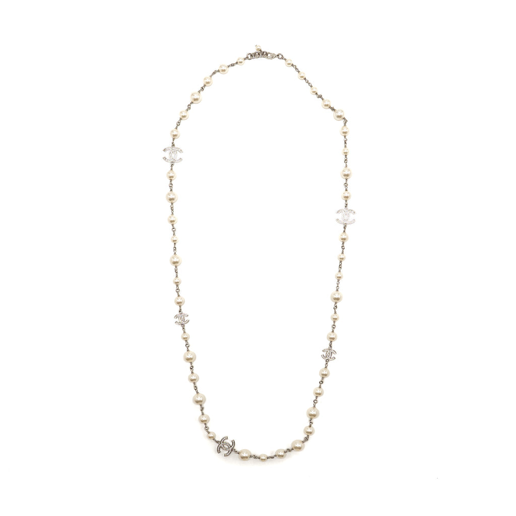 CHANEL PEARL AND CC LOGO WITH CRYSTAL LONG NECKLACE SILVER TONE