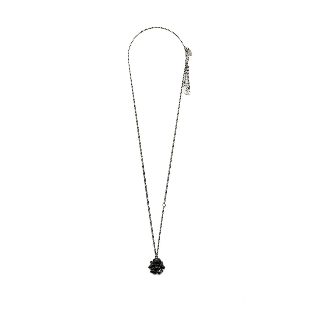 CHANEL FLOWER NECKLACE WITH CC LOGO BLACK RUTHENIUM HARDWARE