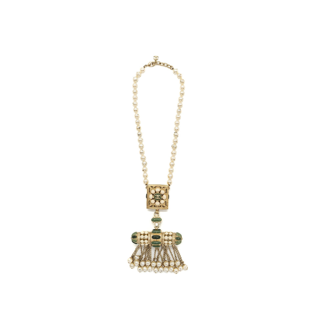 CHANEL CC LOGO/PEARL DROP NECKLACE 2015 LIMITED EDITION MULTICOLOUR LIGHT GOLD TONE