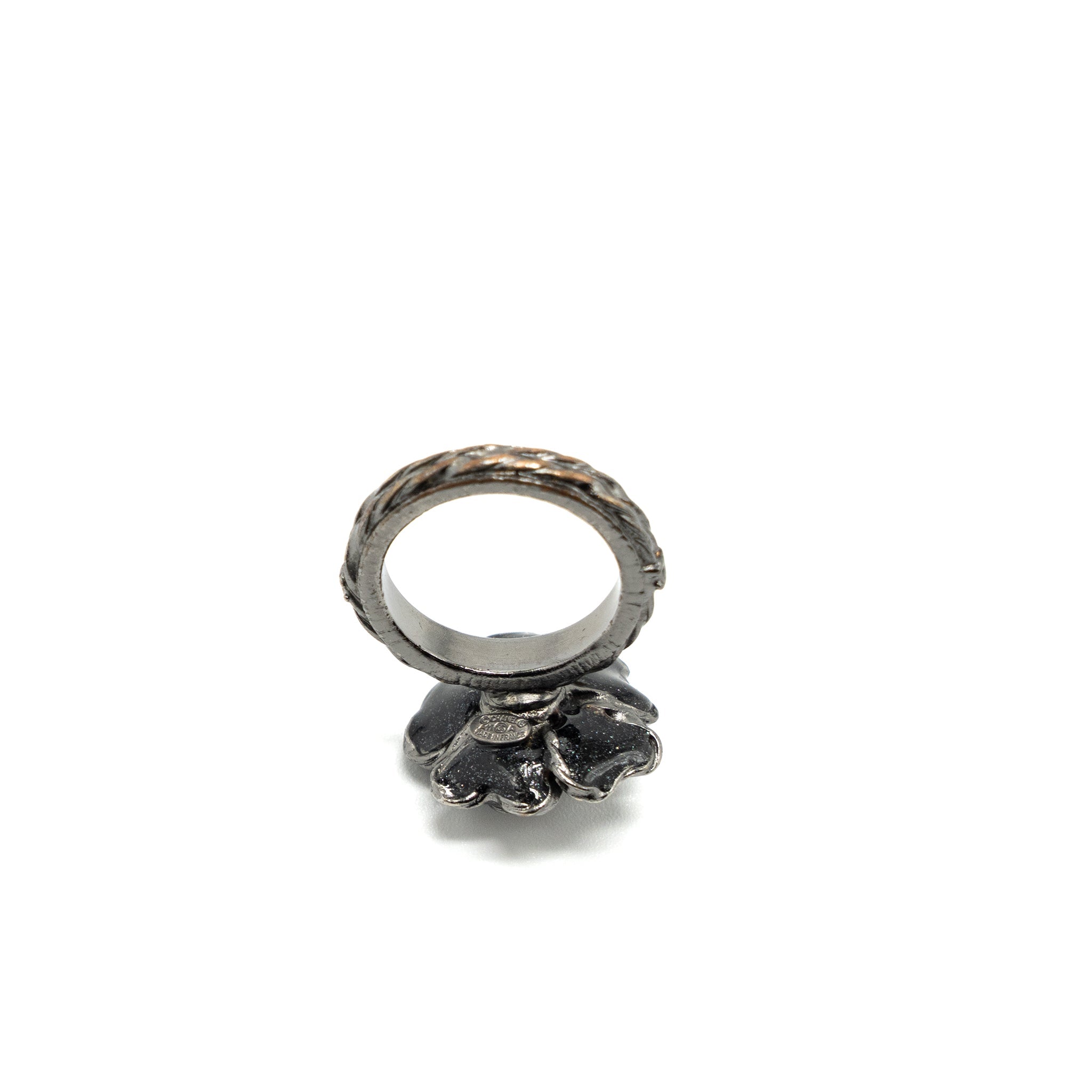 CHANEL FLOWER RING WITH CC LOGO BLACK RUTHENIUM HARDWARE