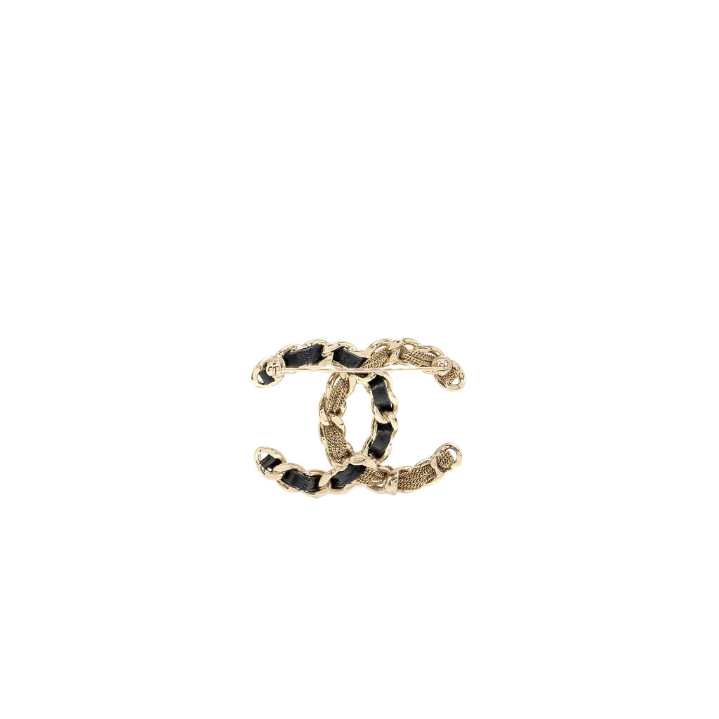 CHANEL CC LOGO BROOCH LEATHER/METAL LIGHT GOLD TONE