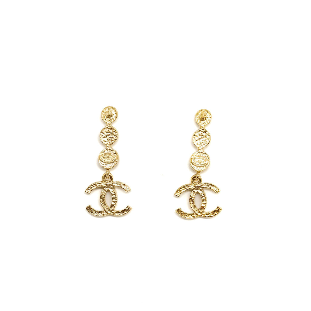 CHANEL CC LOGO DROPPED EARRINGS CRYSTAL LIGHT GOLD TONE