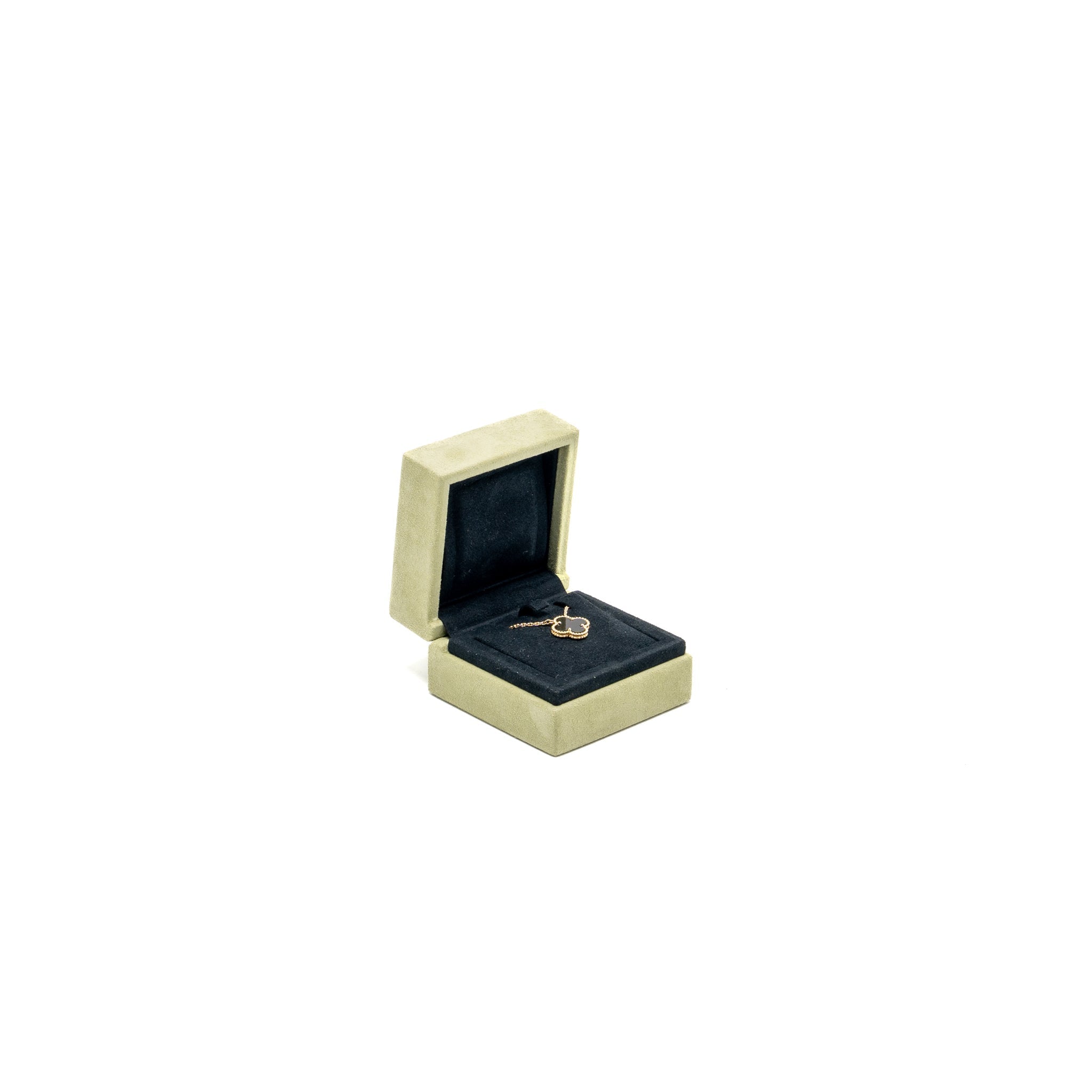 VAN CLEEF & ARPELS VINTAGE ALHAMBRA PENDANT ONYX YELLOW GOLD