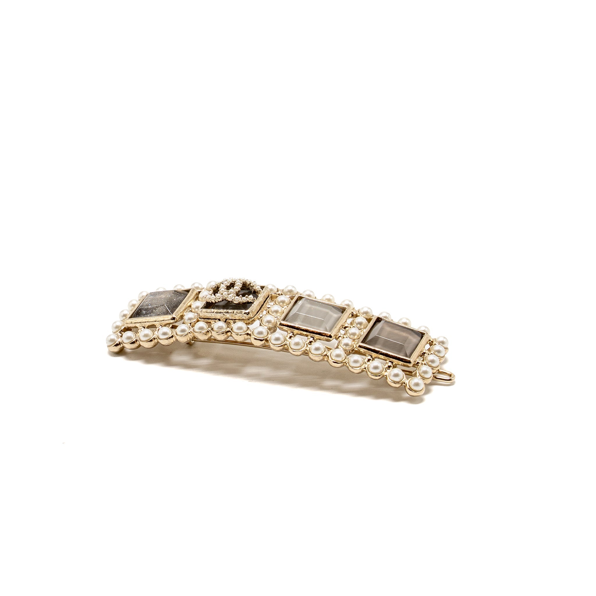 CHANEL PEARL & CC LOGO BROOCH LIGHT GOLD TONE