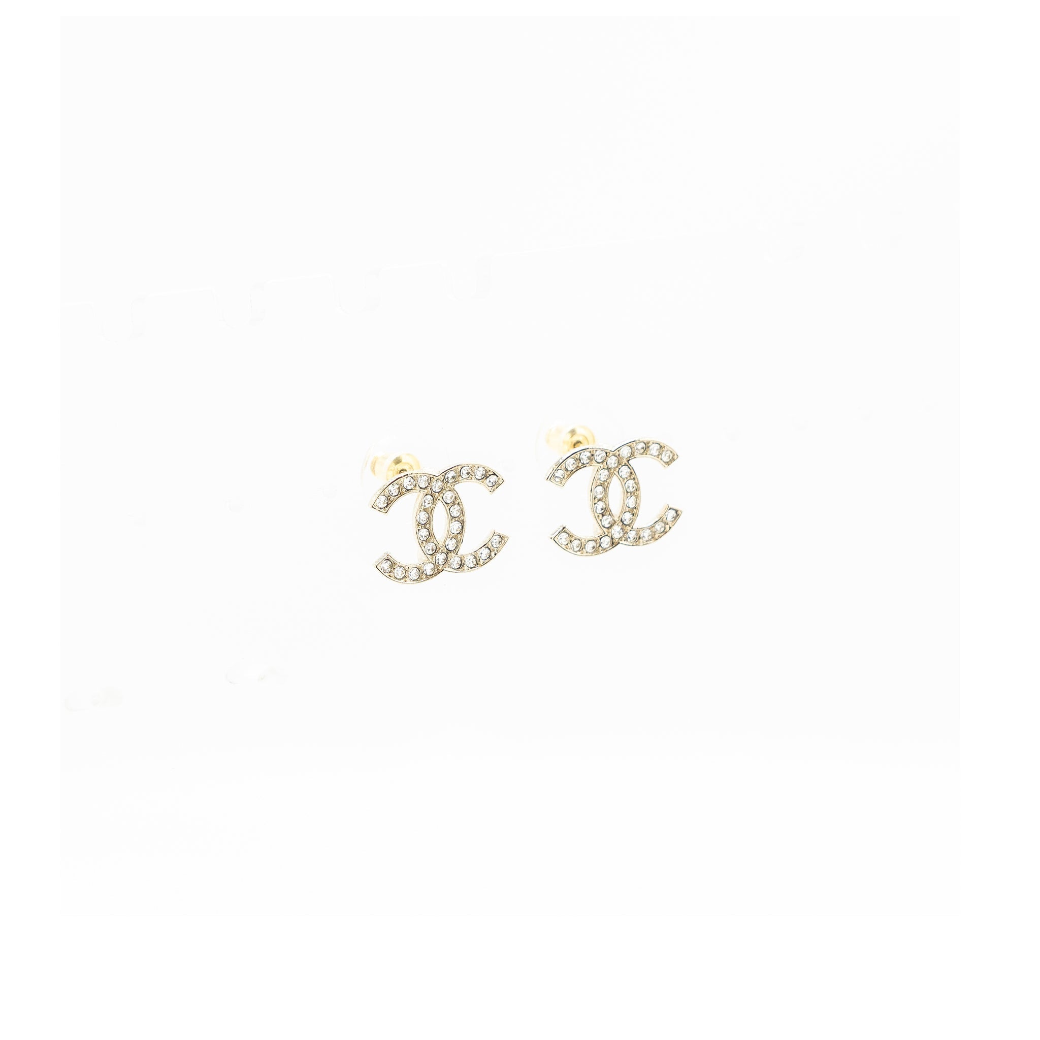 CHANEL CC LOGO EARRINGS LIGHT GOLD TONE WITH CRYSTAL