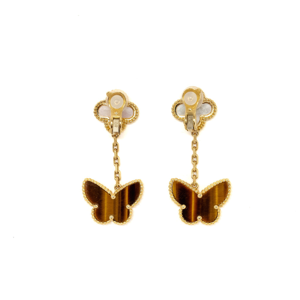 VAN CLEEF & ARPELS LUCKY ALHAMBRA 2-MOTIF EAR CLIPS YELLOW GOLD, WHITE MOTHER OF PEARL, TIGER’S EYE