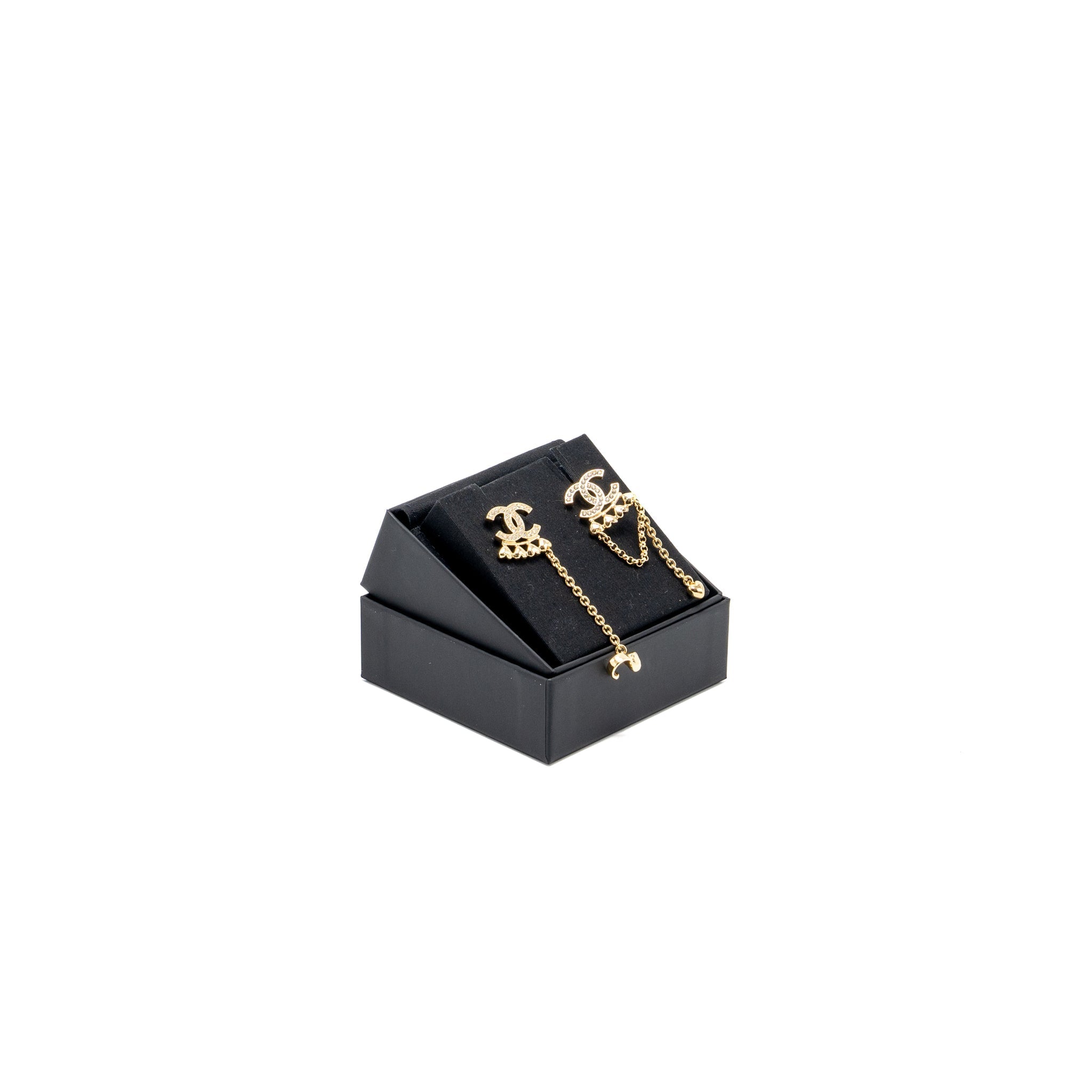 CHANEL 23P CC LOGO WITH HEART DROP / EAR CLIP EARRINGS GOLD TONE
