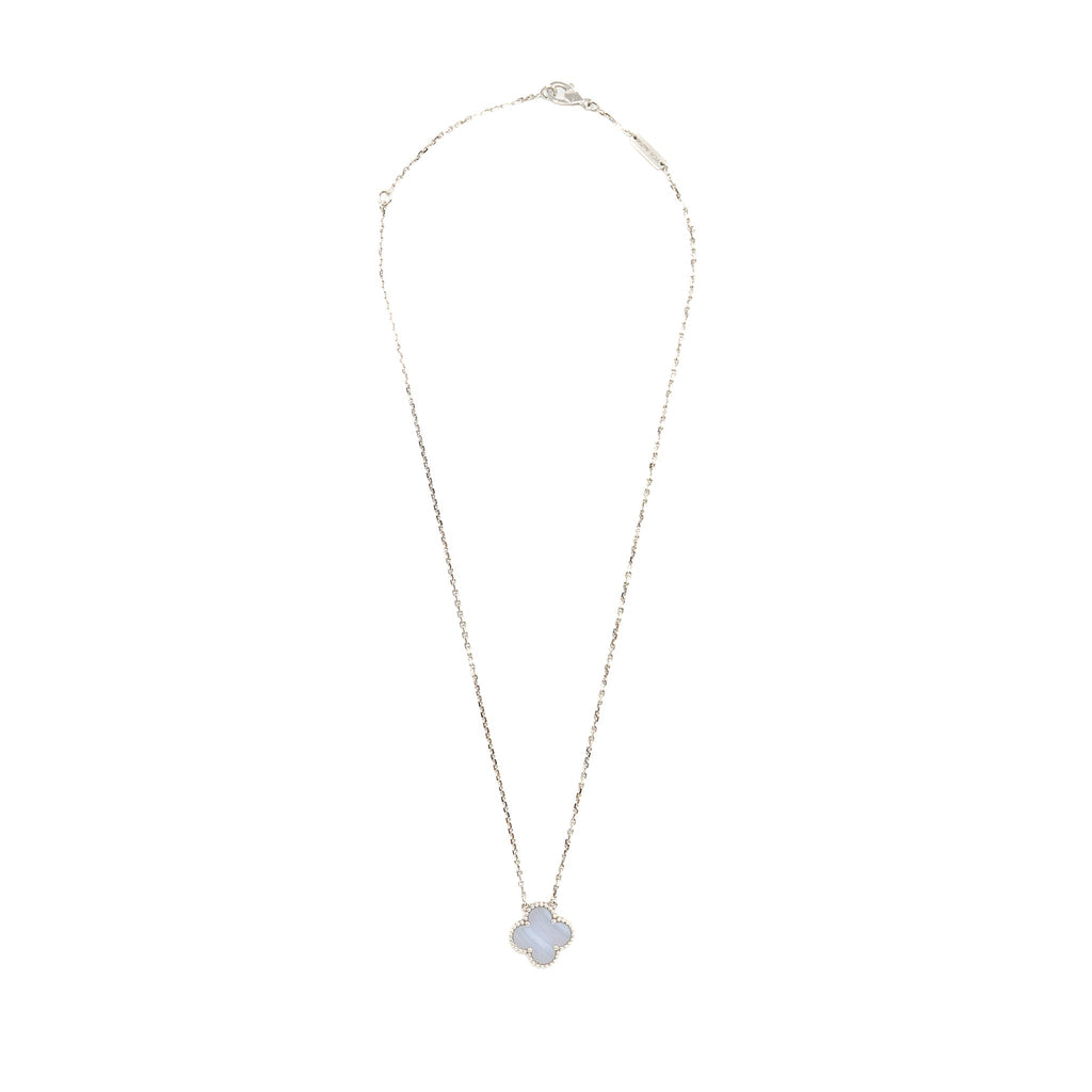 VAN CLEEF & ARPELS VINTAGE ALHAMBRA PENDANT WHITE GOLD, CHALCEDONY