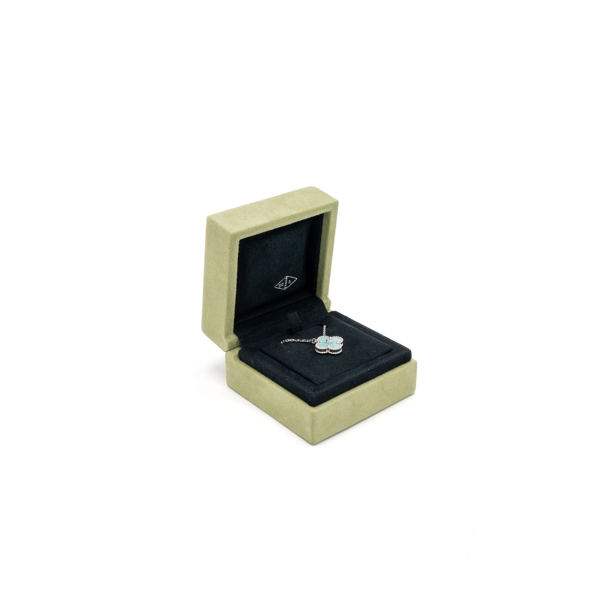 VAN CLEEF&ARPELS 2022 HOLIDAY CHRISTMAS LIMITED VINTAGE ALHAMBRA PENDANT WHITE GOLD