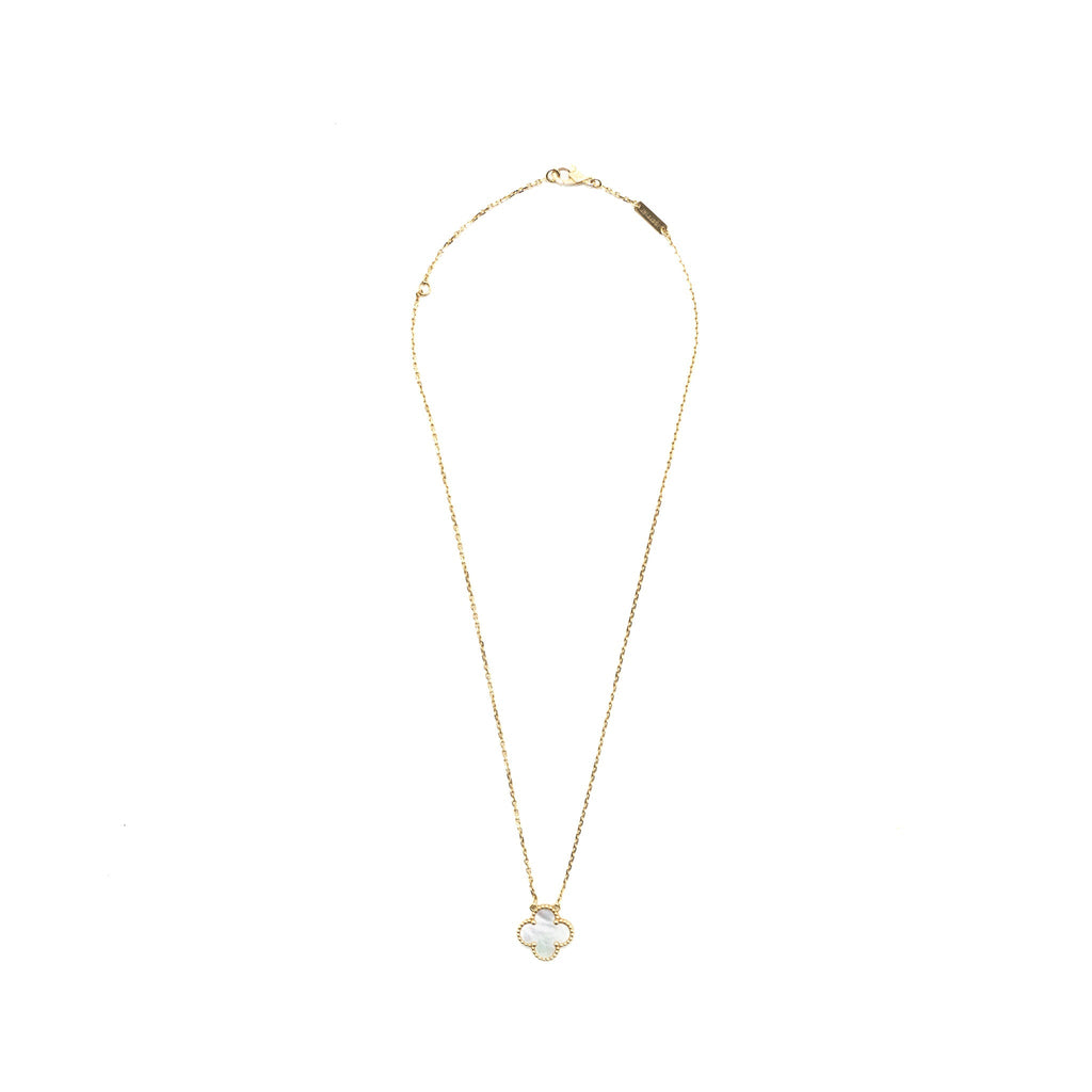 VAN CLEEF & ARPELS VINTAGE ALHAMBRA PENDANT YELLOW GOLD WHITE MOTHER OF PEARL